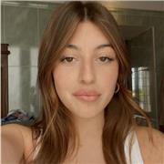 Ragazza universitaria impartisce lezioni di Lingua Francese e Linguistica Generale 1